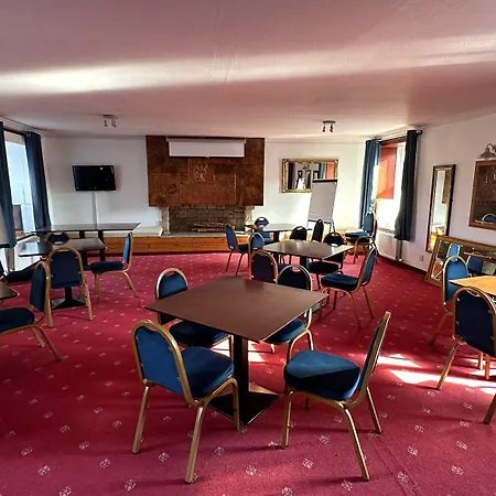 The Bruce Hotel-2